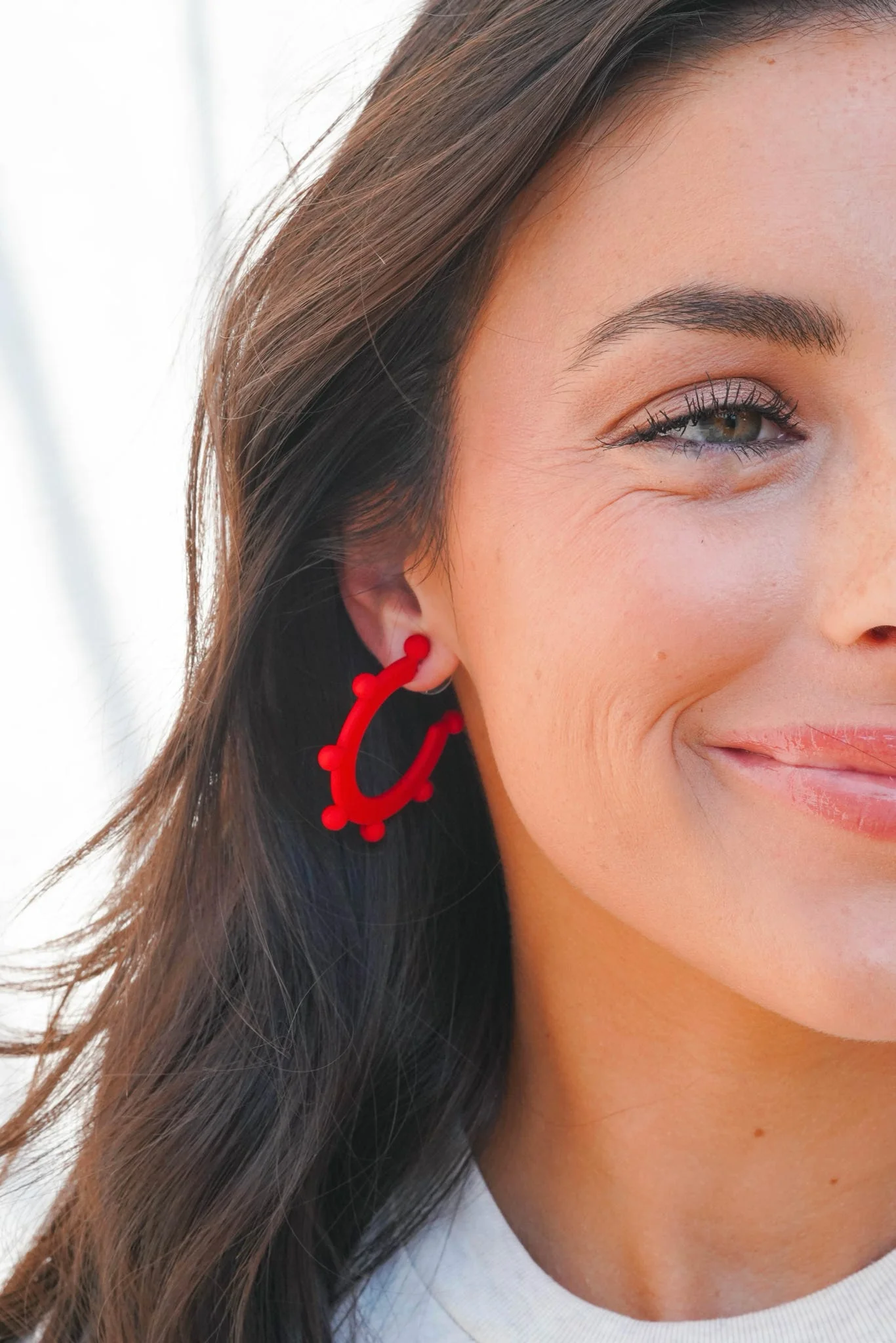 Michelle Mcdowell Astrid Medium Earring - Image 3